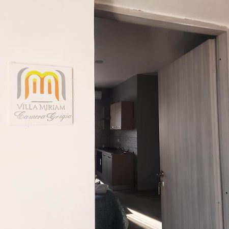 Casa Miriam Apartment Mondragone Bagian luar foto