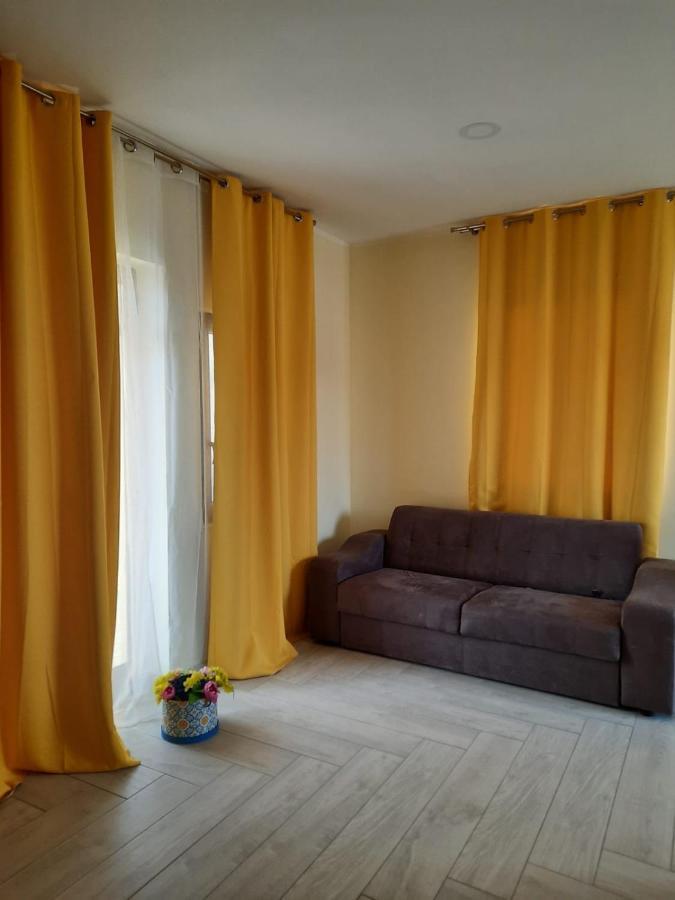 Casa Miriam Apartment Mondragone Bagian luar foto