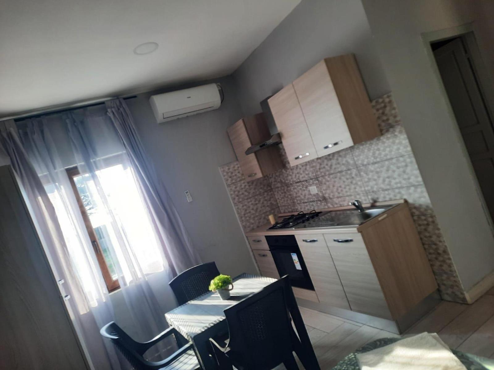 Casa Miriam Apartment Mondragone Bagian luar foto
